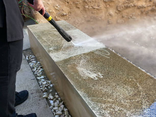 Professional Pressure Washing in Westwood Lakes, FL